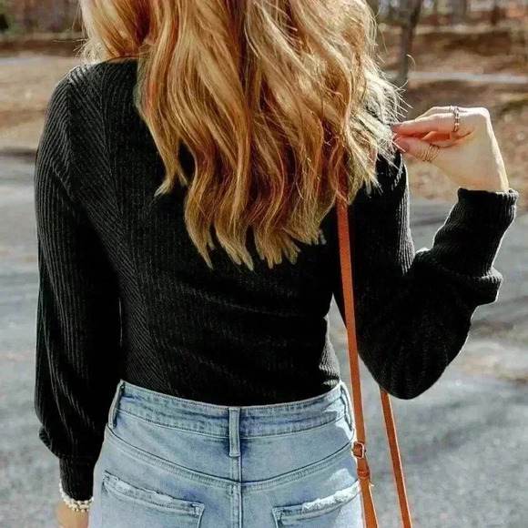 Black Casual Womens Scoop Neck Ribbed Knit Tee - Picture 2 of 4